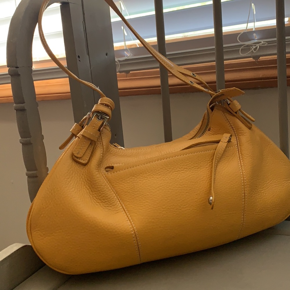 Maxx New York Leather Handbag